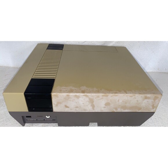 NINTENDO NES-001 Console Bundle With 2 Controllers! - Picture 7 of 10